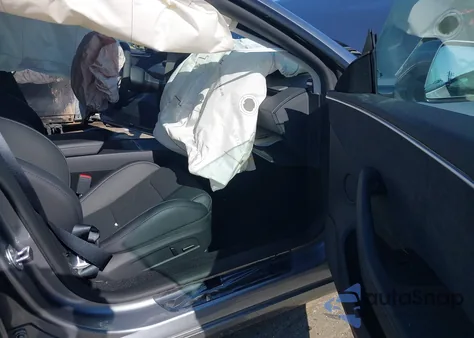 2025 Tesla Model 3 Performance из США, поврежденный, VIN 5YJ3E1ET1SF996369